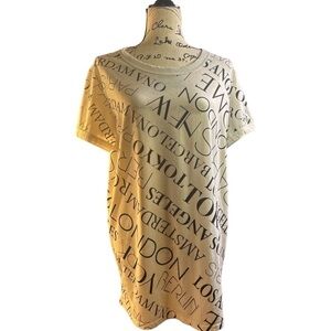 Lularoe Women’s XL Cream and Black City Travel Top Los Angeles Paris Tokyo Rome